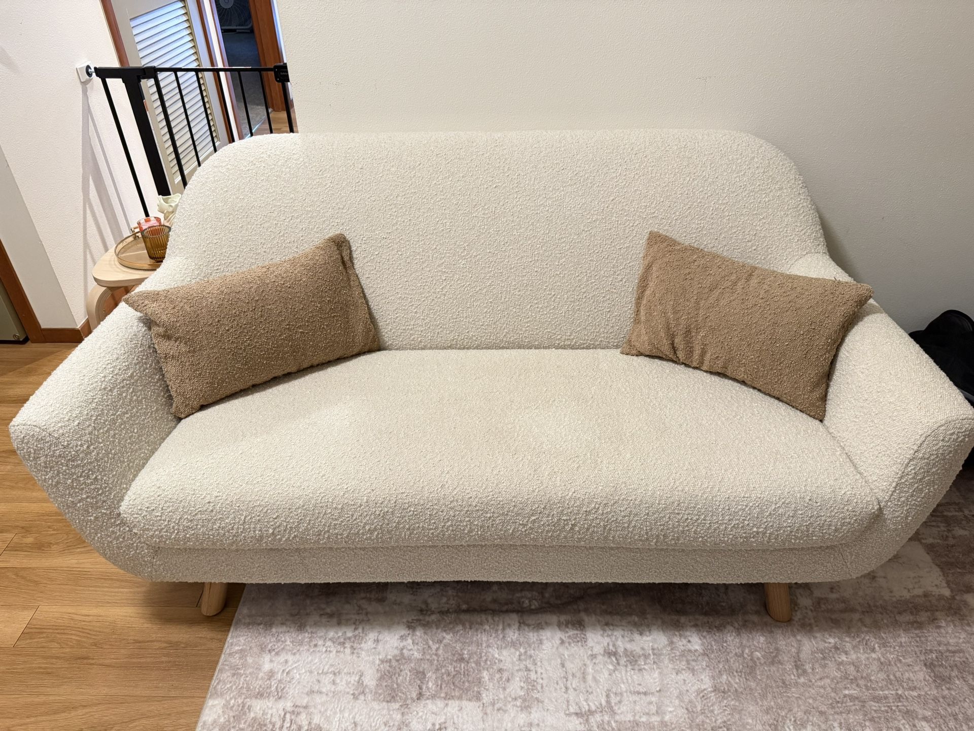 Article Gabriola Ivory Bouclé Loveseat