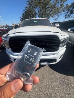Llaves de autos / car keys and remotes