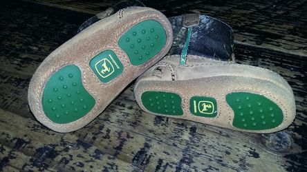 John Deer baby boots size 2