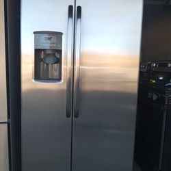 Refrigerator Stainless 