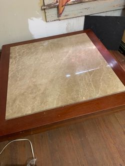 Low profile coffee table