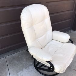 Cream Stressless Recliner Chair