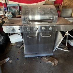 Stainless Steel Charbroil Advantage Grill W/Side Burner Works