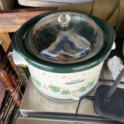 Vintage Rival Crock-Pot Model 3154 – White with Leaf & Grape Design, Glass Lid, Manual Included  This is a beautifully preserved vintage Rival Crock-P