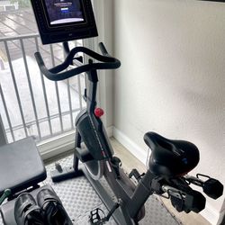 ProForm Smart Power 10.0 Exercise Bike With 10 Inch Hd Touchscreen Bundle Set