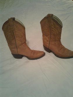 Cow Boy or Girl boots .childs size 10