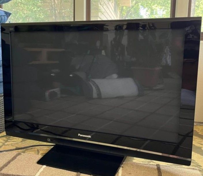 50" PANASONIC TELEVISION