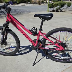 ​Schwinn High Timber Aluminum Mountain Bike - Disc Brakes