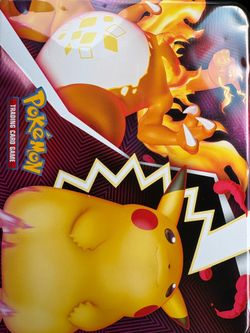 Pokemon lunch box woth three big pokemon cards and 10 more