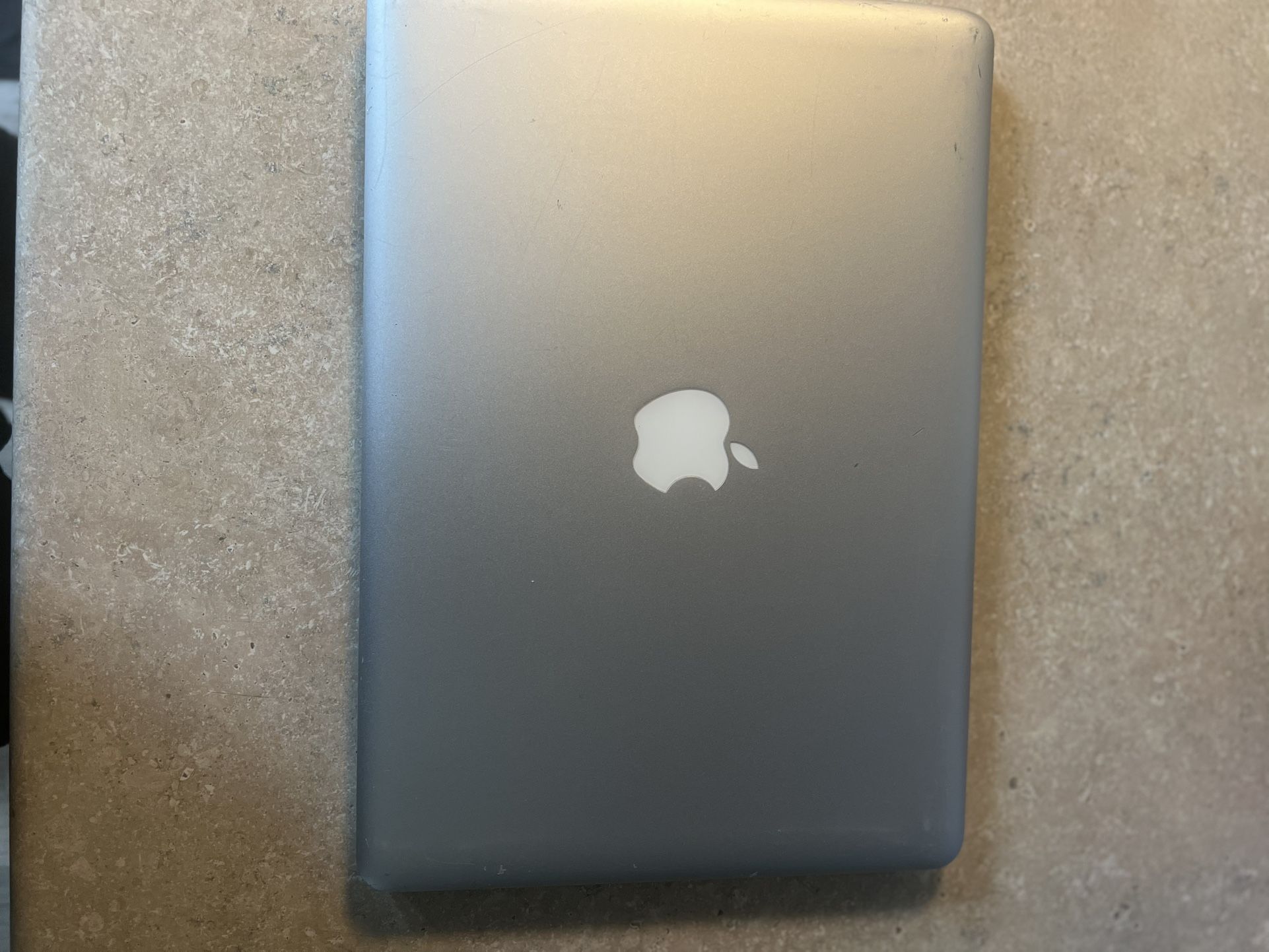 2011 Apple macbook pro