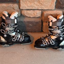 SKI BOOTS Women’s SALOMON Energyzer RS75w Size 25