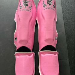 Top King Shin Guard Pink/White Size L (brand new)