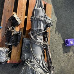 Cadillac Escalade Transmission 4 X 4 From A 2005