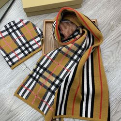 Burberry scarf 