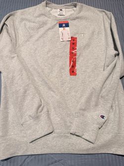 Champion Men’s Gray Crewneck Sweatshirt Size Medium NWT 1517