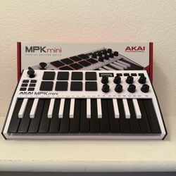 MPK Mini Studio Keyboard 