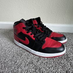 Jordan 1 Mid