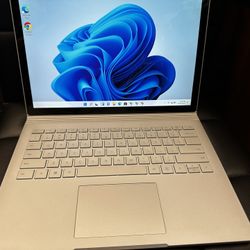 Microsoft Surface Book, 8gb ram, core i7 