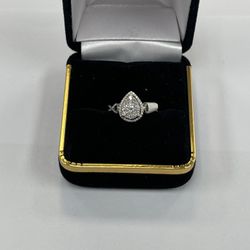 Lady’s 14k W/G Ring (size 5)
