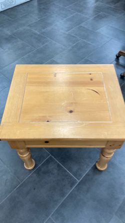 Solid Wood End Table with Turned Legs