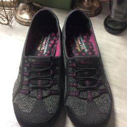 Sketchers Relaxed Fit Memory Foam Shoes