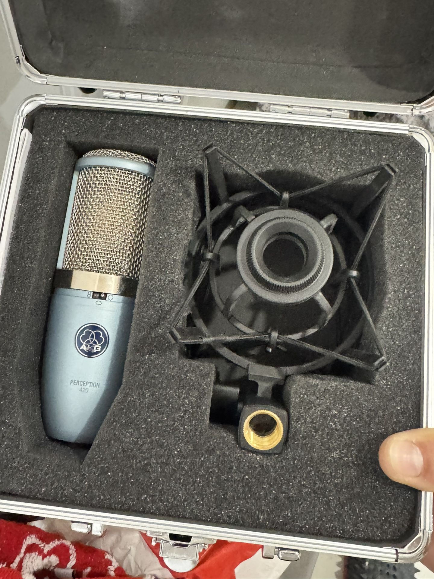 AKG 420 Studio Mic Condensed