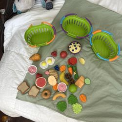 32 Pieces Of Good Quality Play Food