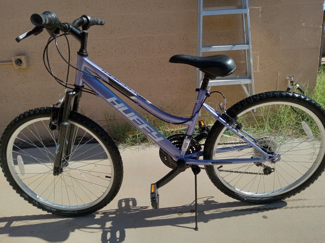 New HUFFY "ROCKCREEK ALL TERRAIN" womens/Girls 24 Inch Bike! 🔥 