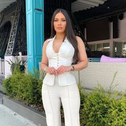 The Ivory Invitation 2pc Set