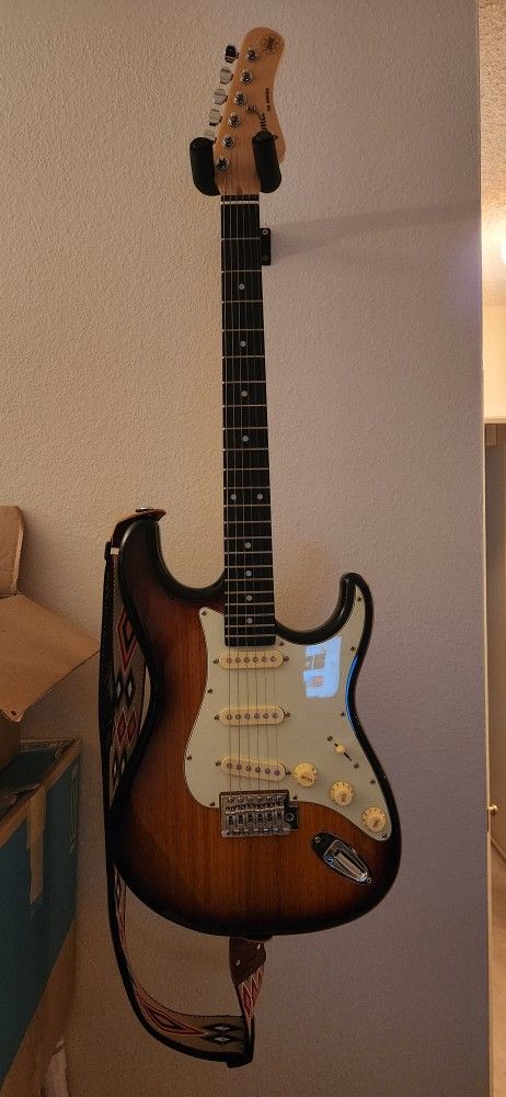 Tagima Strat