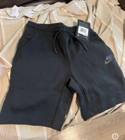 SZ 7 KIDS NIKE TECH SHORTS NEW