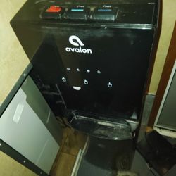 Water Cooler And Warmer 