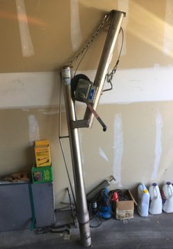 Halliday custom hoist