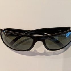 Ray-Ban sunglasses green polarized