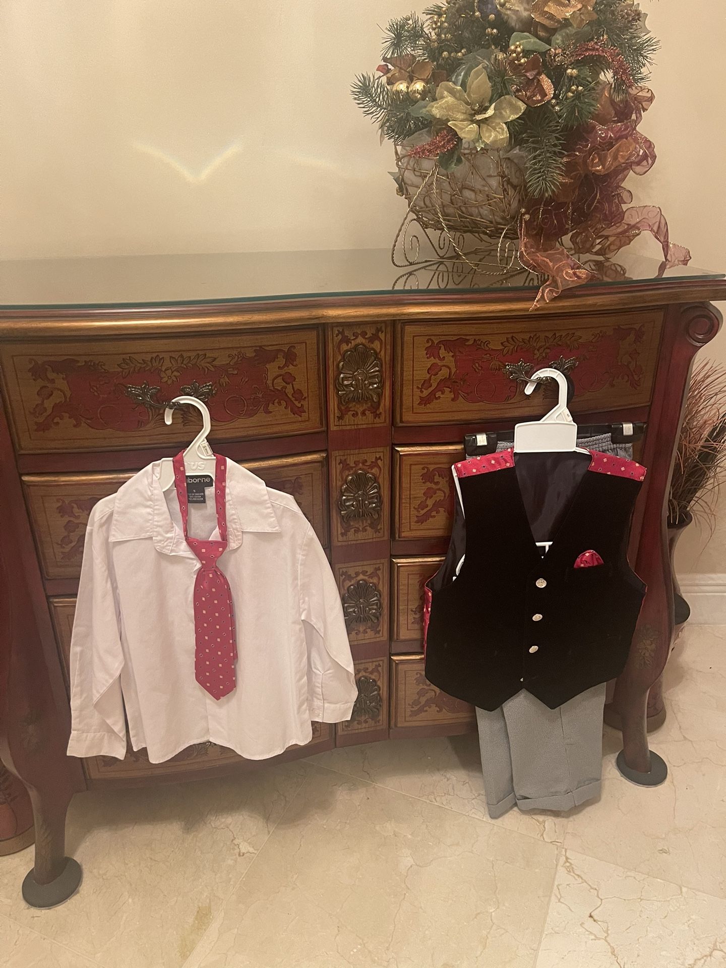 Size 5 Boy’s Holiday Velour Vest, Button-down Shirt, Tie , And Black And White Checkered Pants