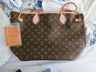 Louie V purse