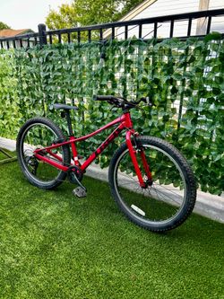 TREK PRECALIBER YOUTH BIKE 24” Wheels