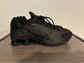 Nike Shox R4 men’s size 10