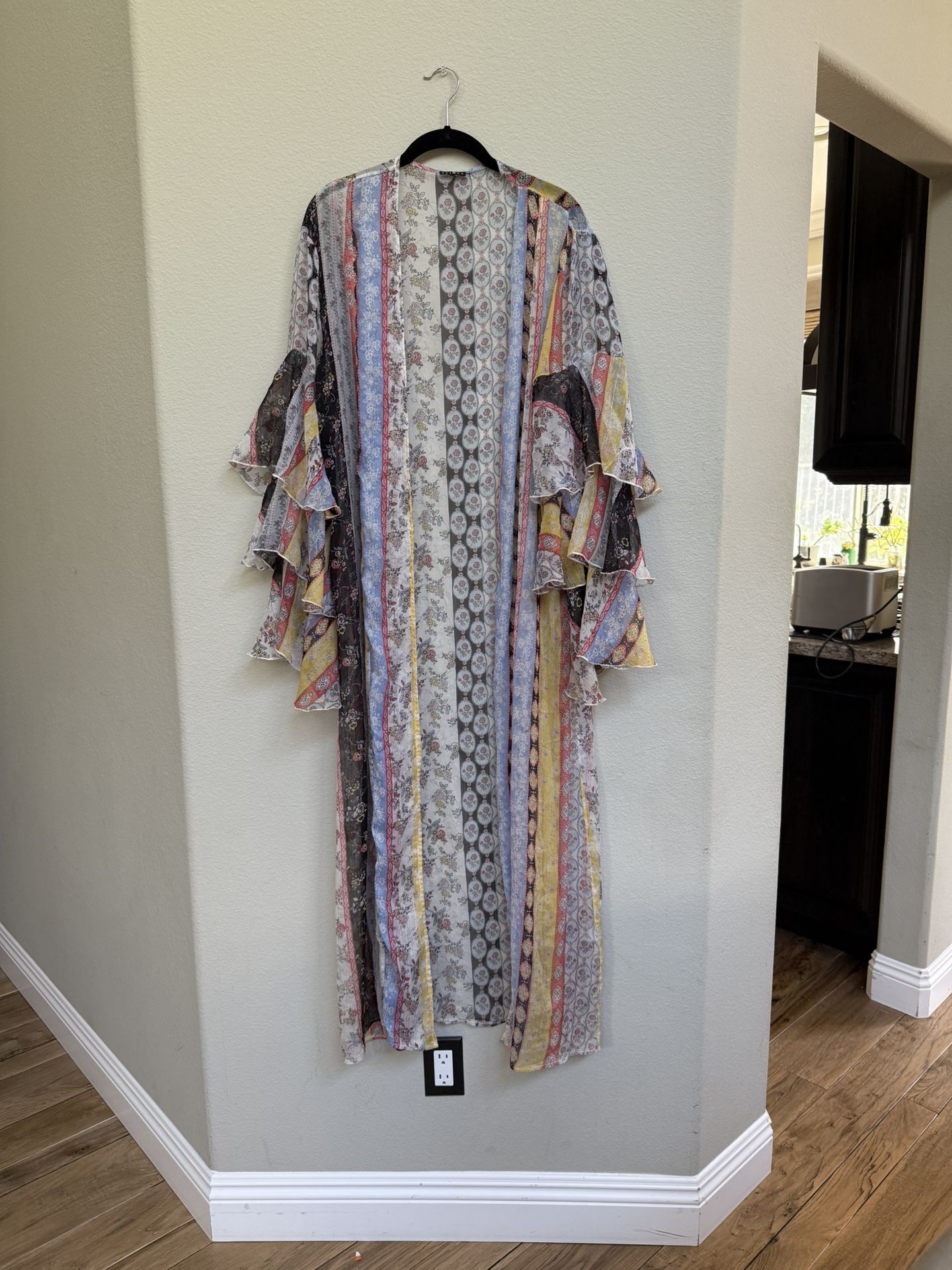 Cute Flowy Shawl