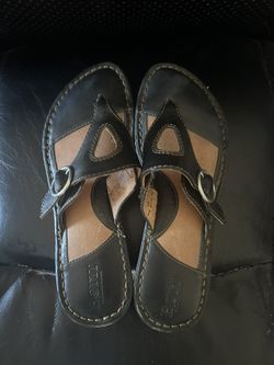Woman’s Born Sandals