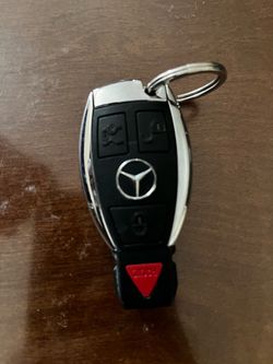 Mercedes/Tesla Key