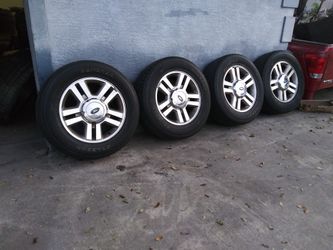Wheels and Tires for Ford F150 '07, tire size is 265/65/18 in good condition. Please call or text {contact info removed}