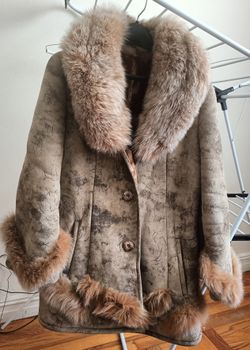 NEW" Gorgeous Leather Jacket w/ Real Fur
