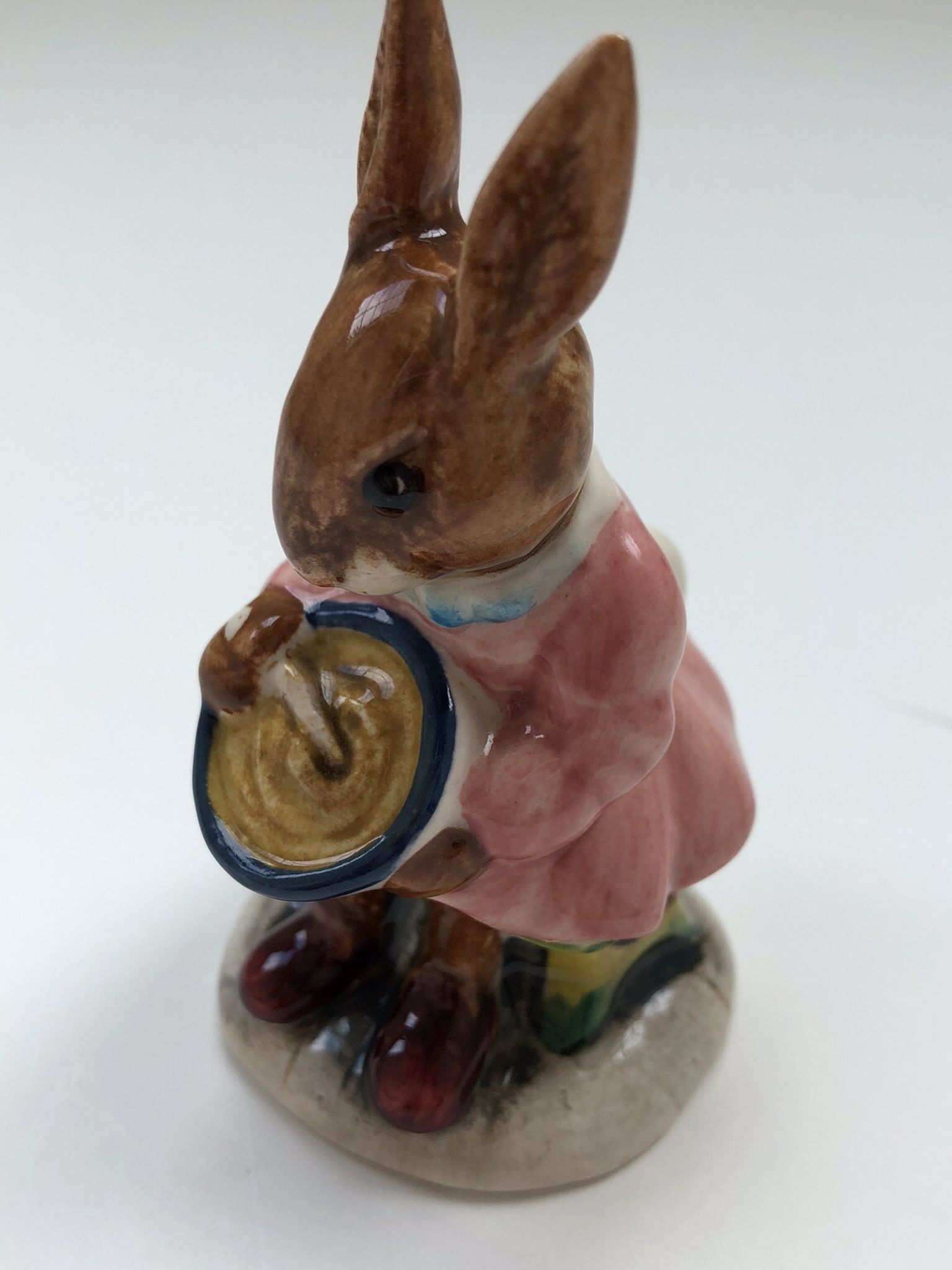Royal Doulton Bunnykins “Helping Mother “