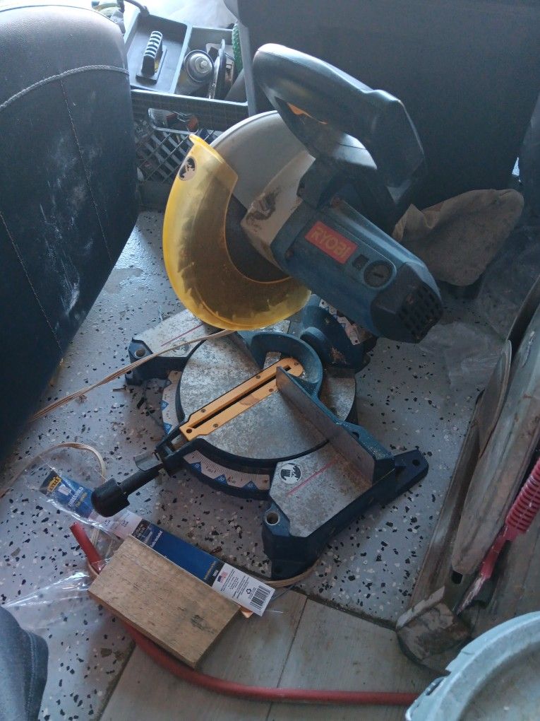 Table saw ryobi