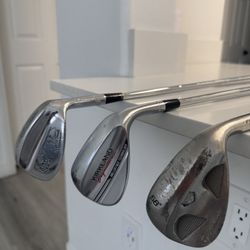Golf Wedges Set (Kirkland-Taylormade-Wilson)