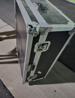 Huge Rolling Metal Flight Case Cable and Gear Trunk With Extending Handle For Music And Audio Gear