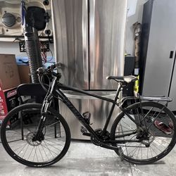 Specialized Crosstrail Hybrid Bike