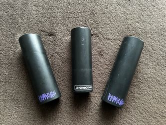 Stranger Bmx plastic pegs 3 total