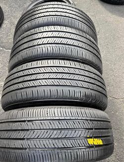 205/55r16 Kumho tires con 80% de Vida las 4